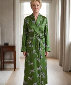 Hacks S5 Jean Smart Silk Green Robe